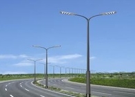 เสาไฟถนนสังกะสีไฟฟ้าสูง 8 เมตรพร้อมโคมไฟ LED สำหรับโคมไฟกลางแจ้ง
